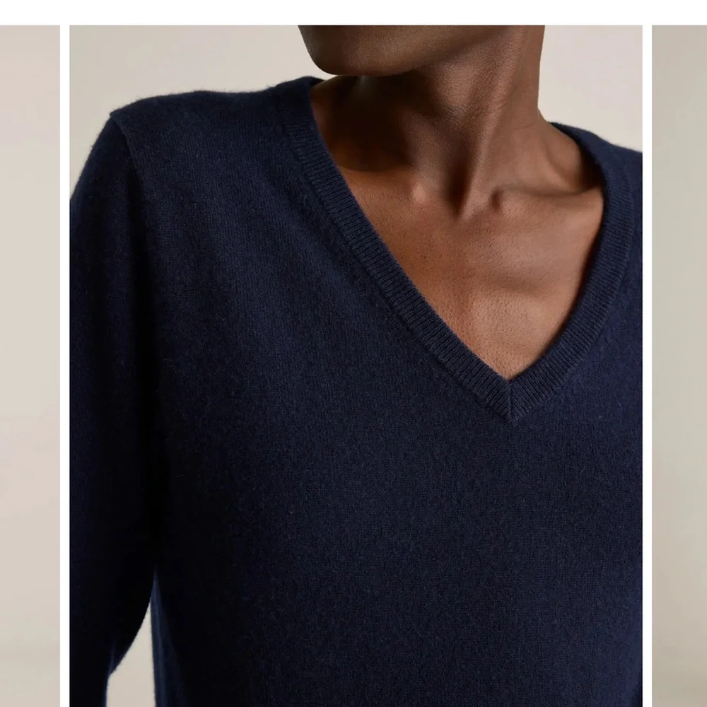 Quince Mongolian Cashmere V-Neck Sweater-True Navy - Picture 3 of 4